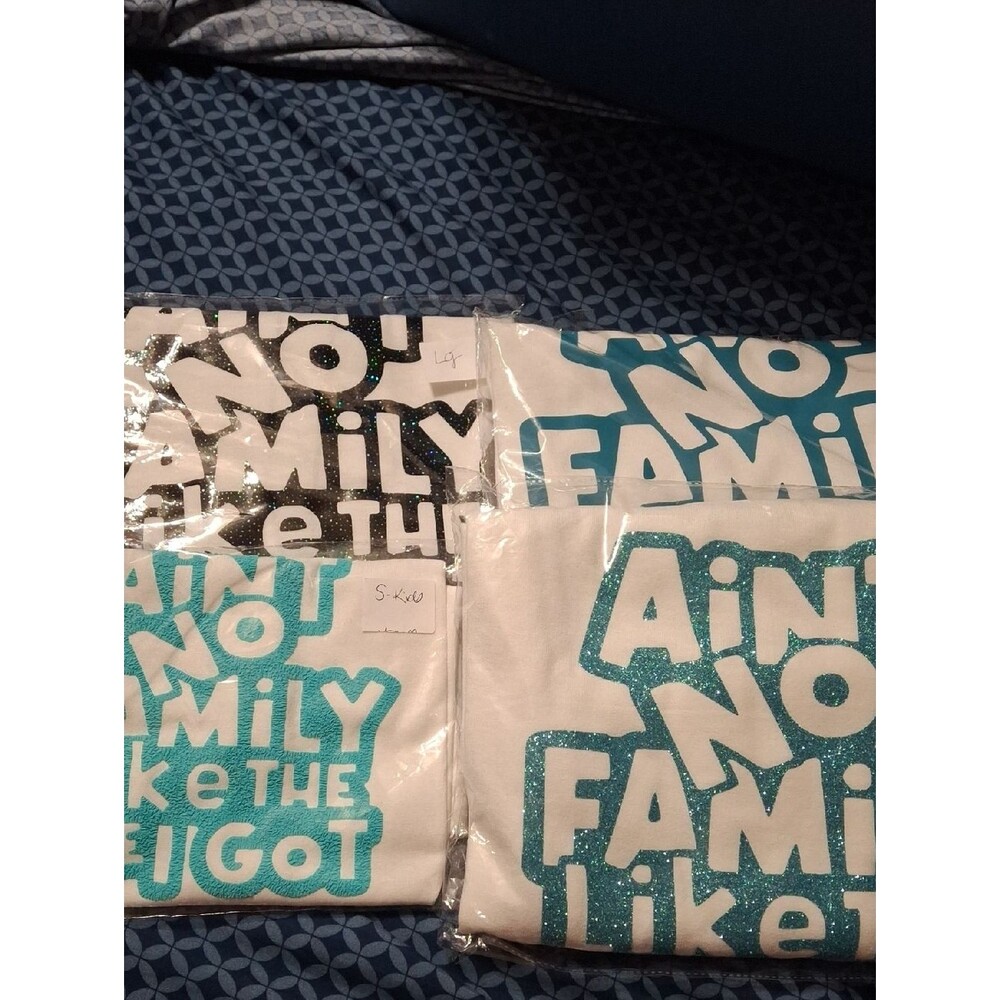 Gildan Tee White with Teal and Black Glitter Prints, Lot Of Four, Multiple Sizes